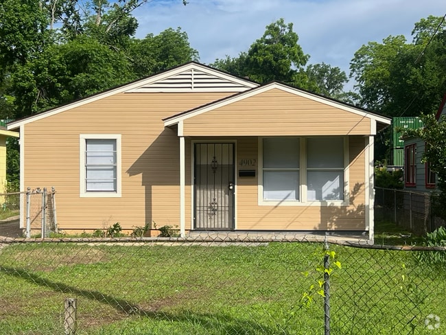 Building Photo - 4902 Werner Ave Rental