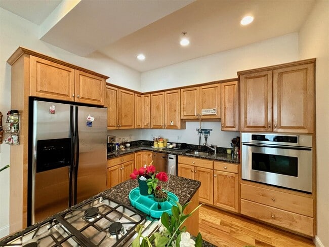 Photo - 39 Inman St Apartments Unit #1