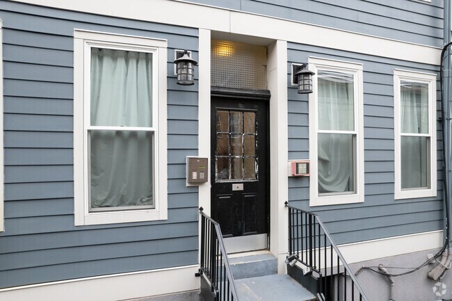 Entrance - 60 Madison St