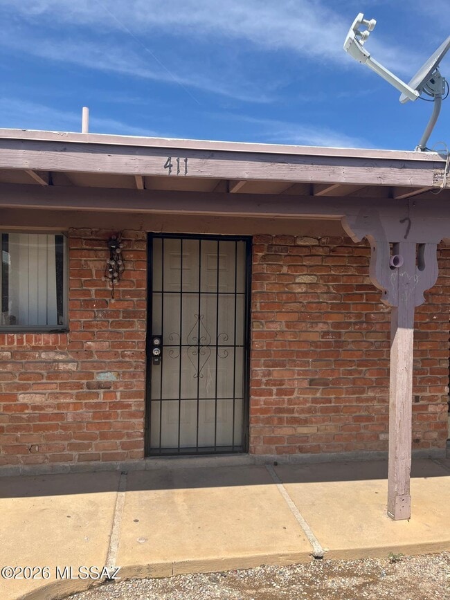 Photo - 411 E Delano St
