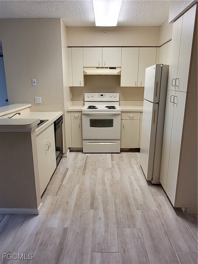 Photo - 13521 Eagle Ridge Dr Unit 112