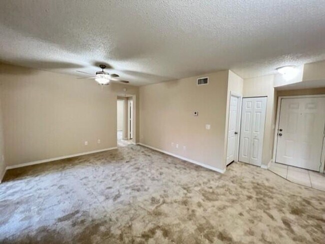 Photo - 5024 Lantana Rd