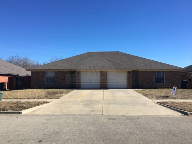 Photo - 3302 Toledo Dr Townhome