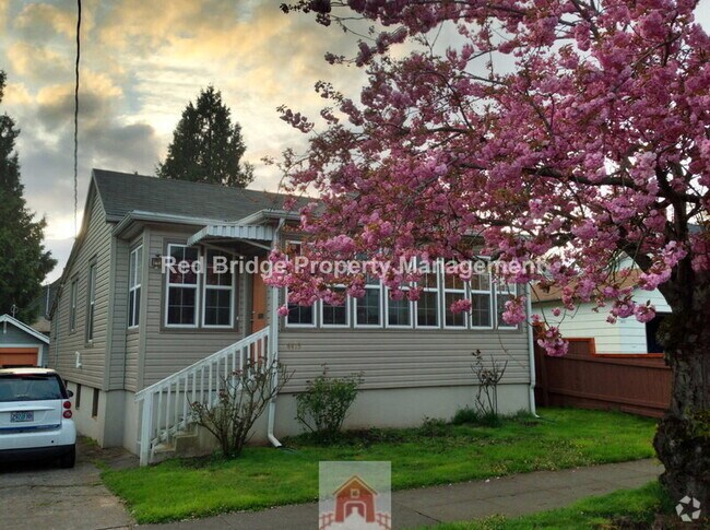 Building Photo - 4415 N Haight Ave Rental