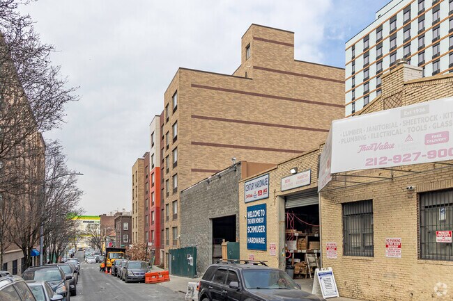 Photo - New Roads Plaza