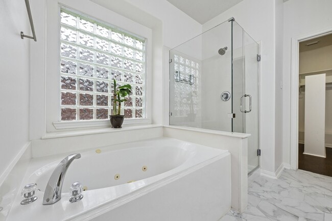 Building Photo - 20903 Ochre Willow Tr