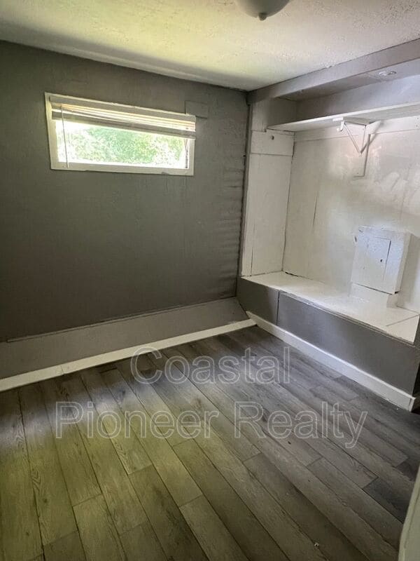 Photo - 7018 Washington St