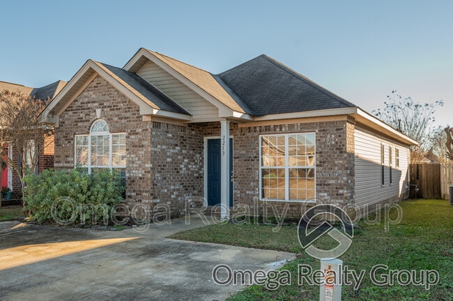 Photo - 2213 Starlight Dr