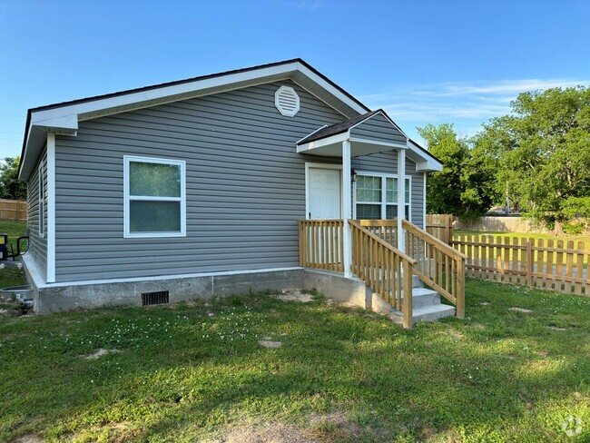 Building Photo - Cozy 2 Bedroom 1 Bathroom for Rent! Rental