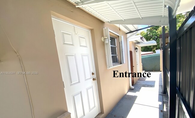 Photo - 3302 SW 10th St Unit 3