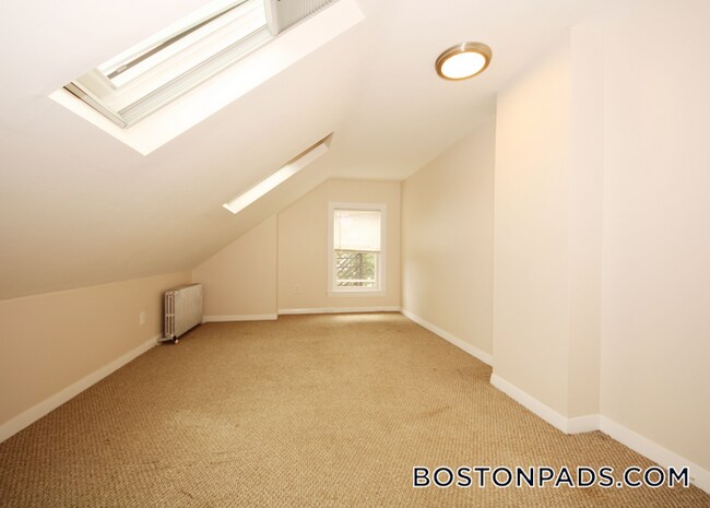 Photo - 93 Cushing St Unit 2