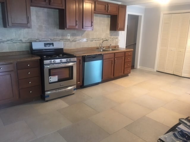 Photo - 3/2 Large Bonus Room
