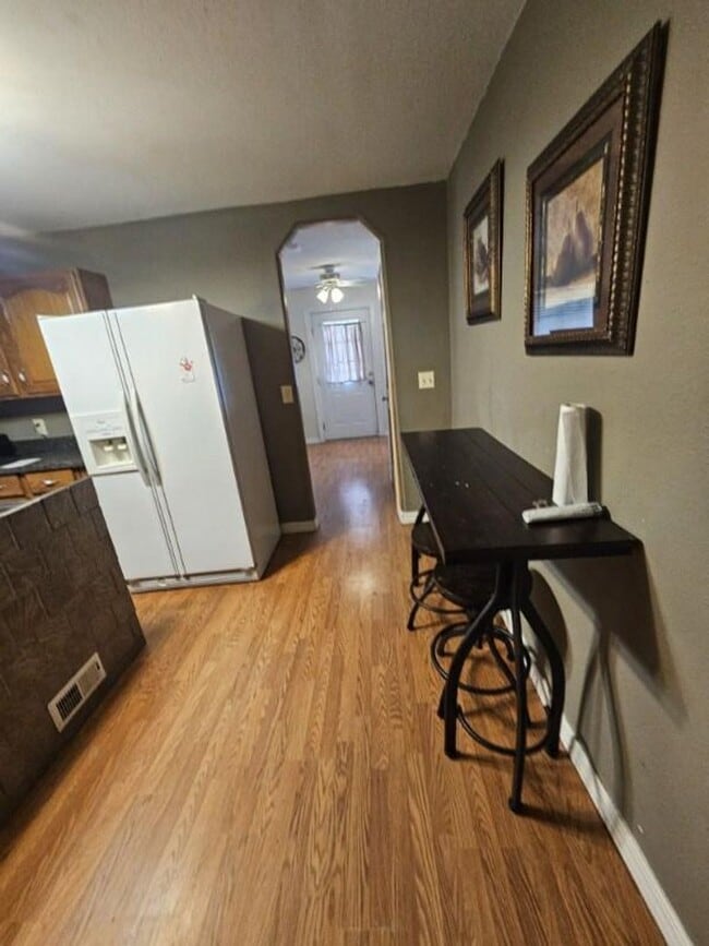 Photo - 1923 8th Ave N Unit Upper