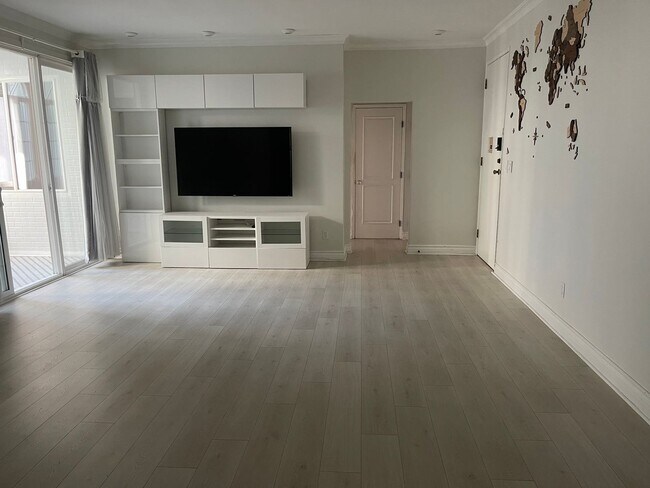 Photo - Spacious 1-bedroom 1-bath in a great compl...