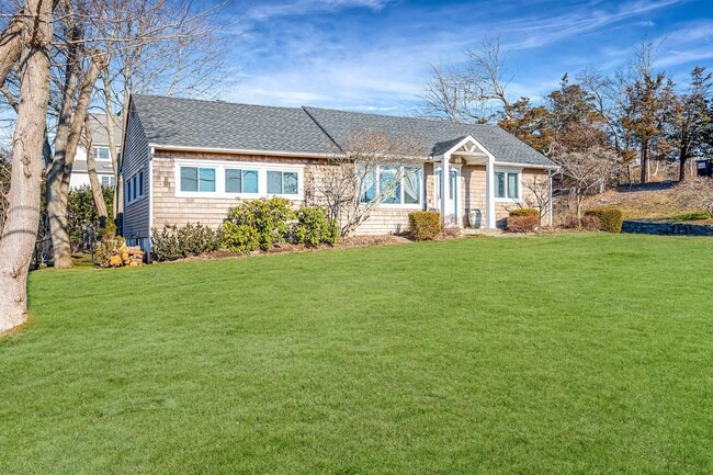 Photo - 1600 Captain Kidd Dr