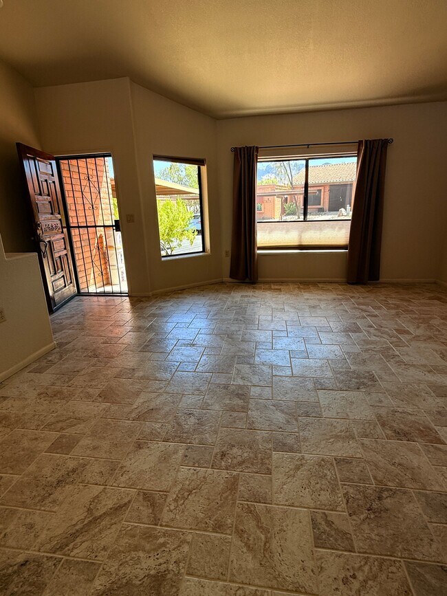 Photo - 8631 N Little Oak Ln