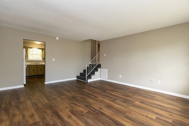 Photo - 3640 Missionaire Ave