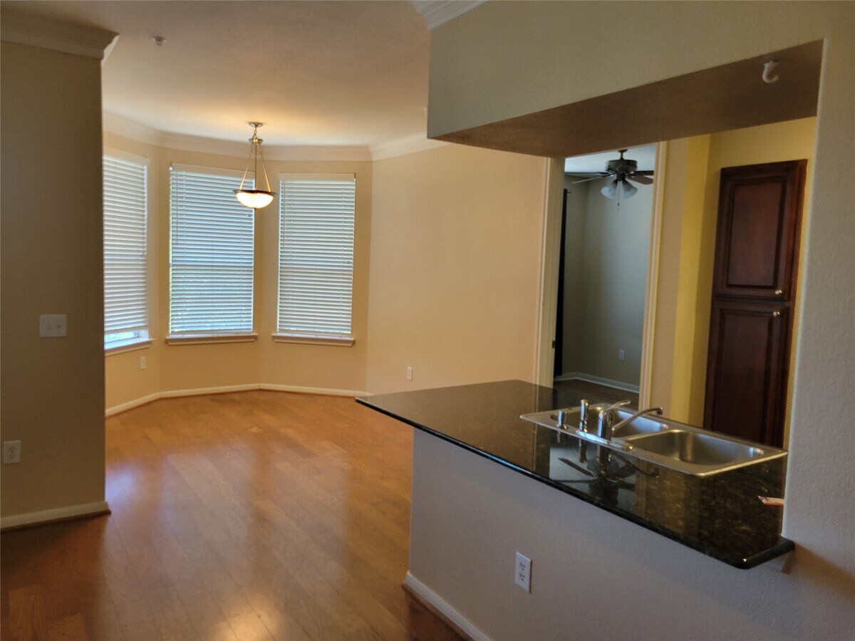 Photo - 7575 Kirby Dr Unit 1211