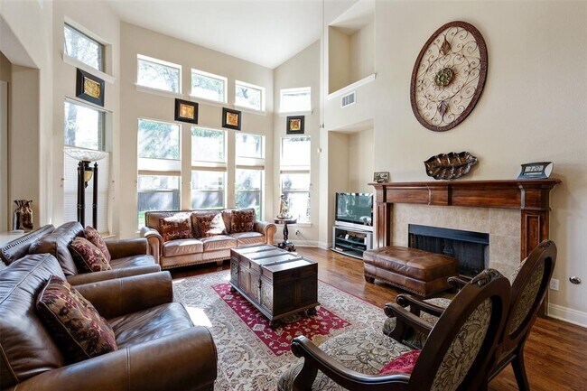 Photo - 3808 Avery Woods Ln