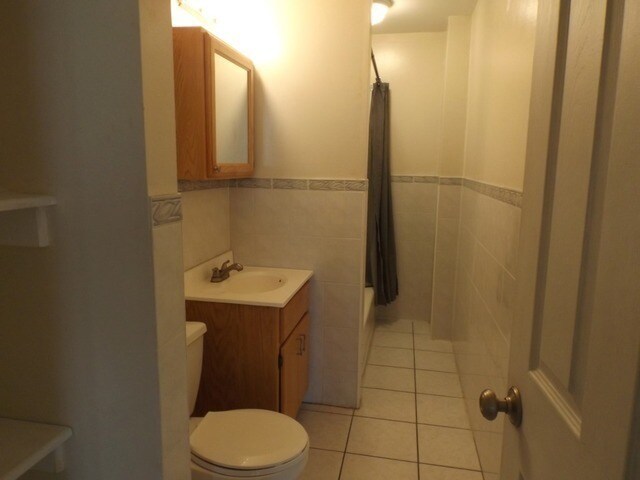 Photo - 301 E 50th St Unidad B Rental
