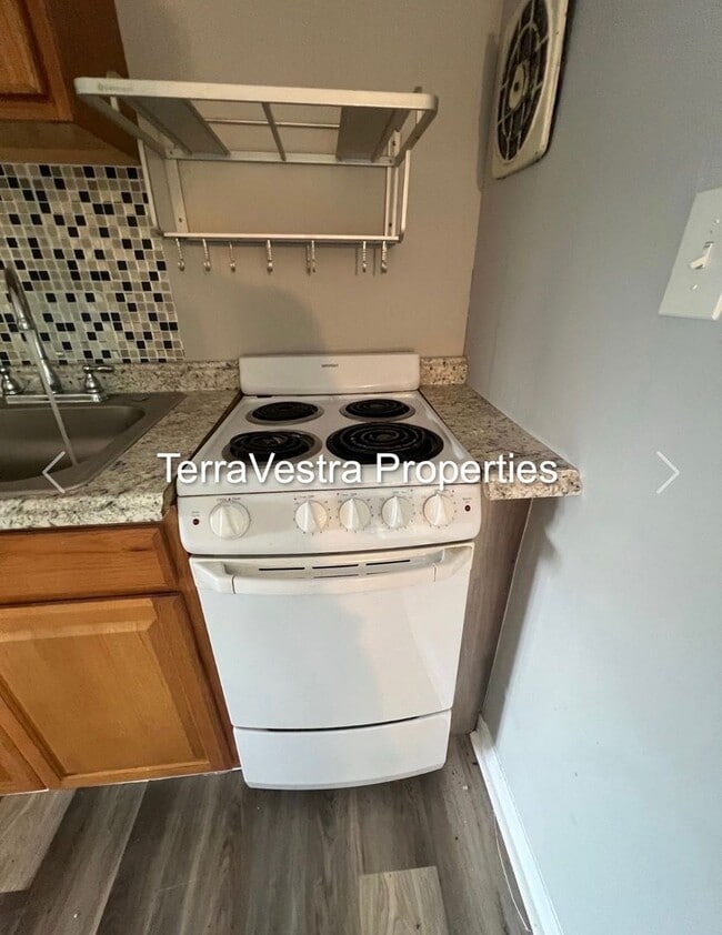 Photo - 376 S Hook Rd Unit C