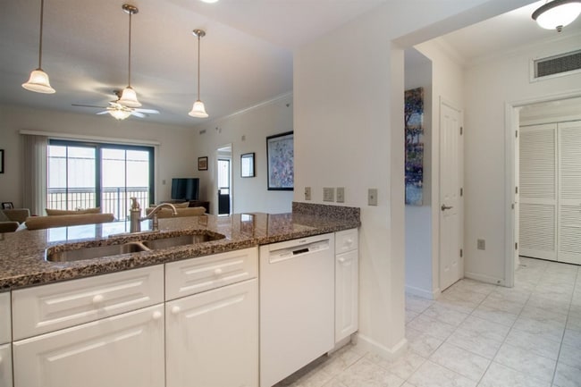 Photo - 121 N Monroe St