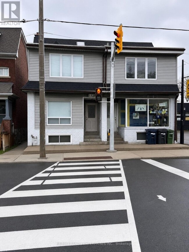 Photo - 1136 Dufferin St