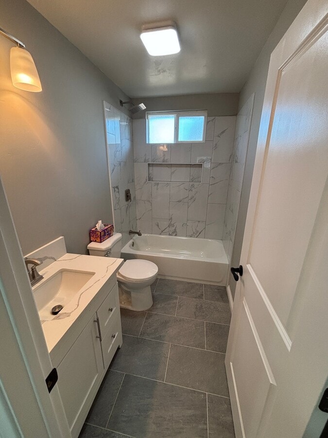 Photo - 3552 Bronson St Unidad A