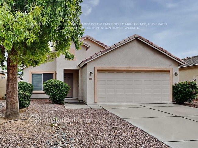 Building Photo - 10780 W Roanoke Ave