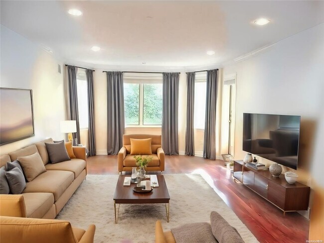 Photo - 171 Great Neck Rd Condo Unit 1E