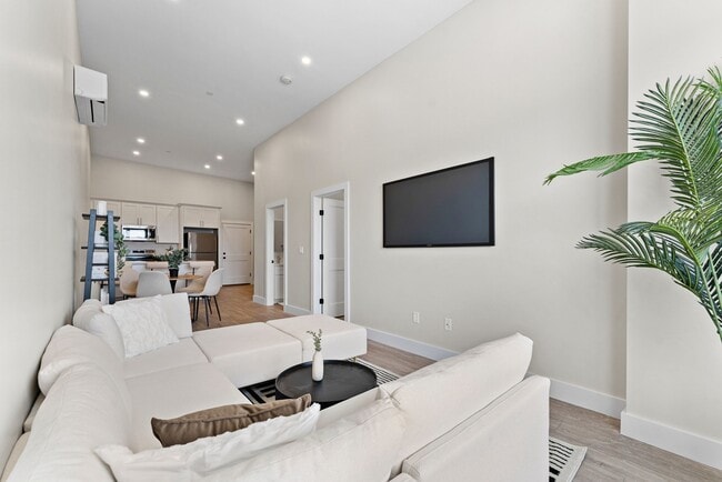 Photo - 58 River St Unit 5