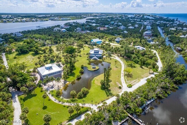 Building Photo - 10440 Yacht Basin Dr Rental
