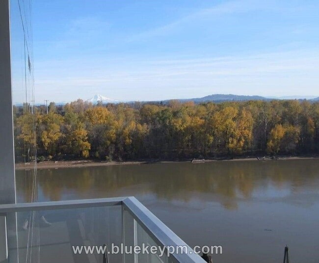 Photo - 2 Bed, 2 Bath Condo with Den at Atwater Place in Portland