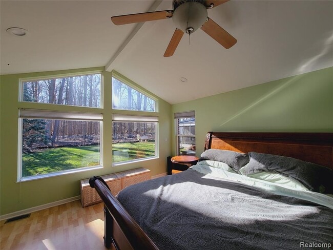 Photo - 18311 Norwich Rd