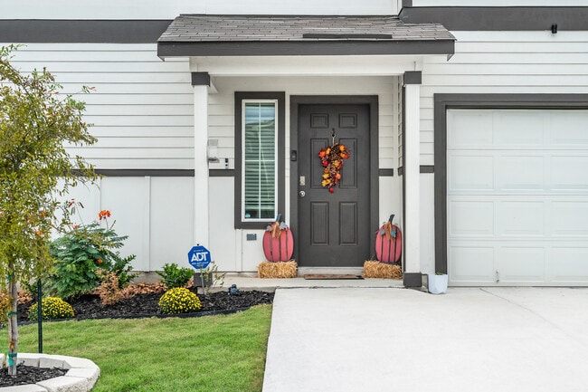 Photo - 9939 Cotton Grass