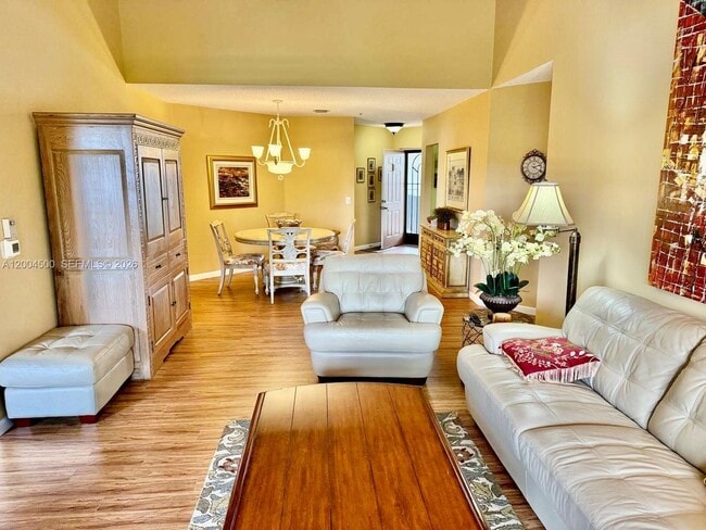 Photo - 5155 Europa Dr