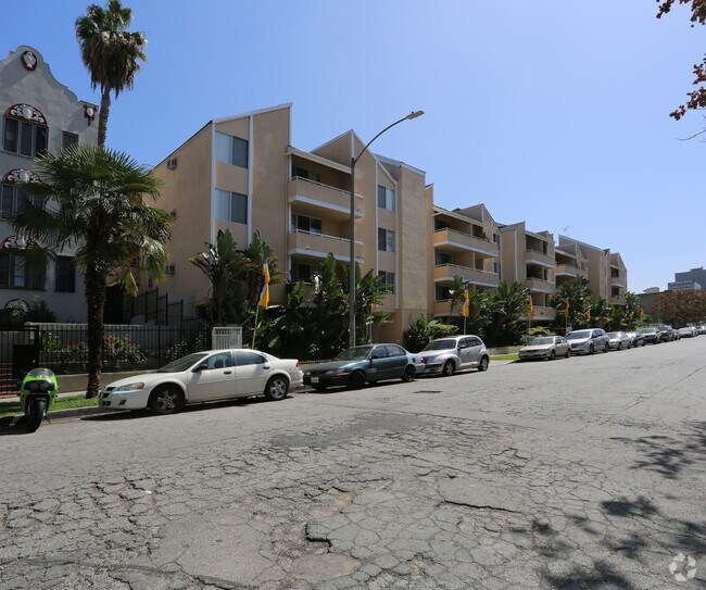 Wilshire Berendo Towers - Wilshire Berendo Towers