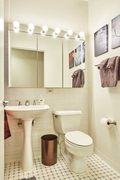 Photo - 91-91 Washington St