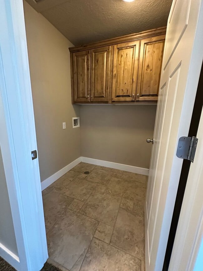 Photo - Dog friendly 3 Bedroom 2.5 Bath town home in Provo.