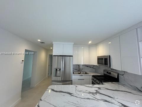 Building Photo - 911 Sharar Ave Unit 2 Rental