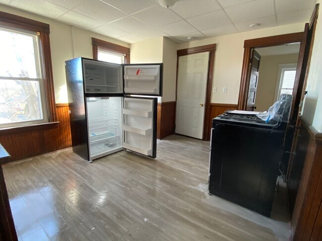 Photo - 1 W Lake St Unit 1