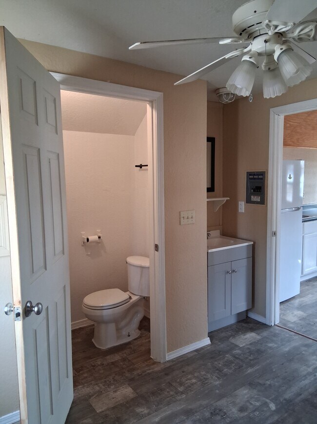 Photo - 65400 E 250 Rd