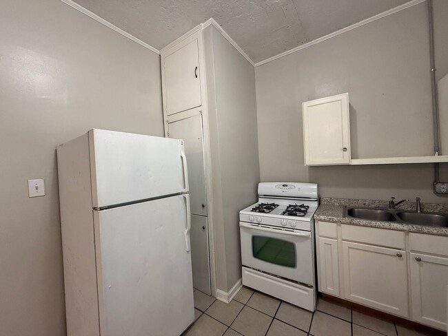 Photo - 427 General Mouton Ave