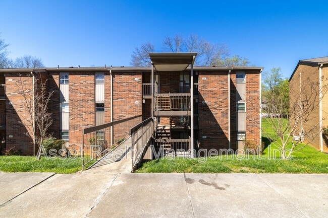 Photo - 431 Canberra Dr