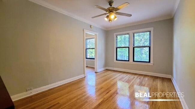 Building Photo - 1 bedroom in CHICAGO IL 60657 Unit 3 Rental