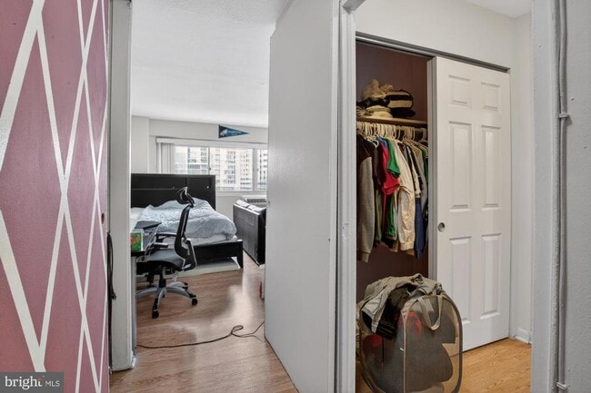 Photo - 2101 Chestnut St Unit 923