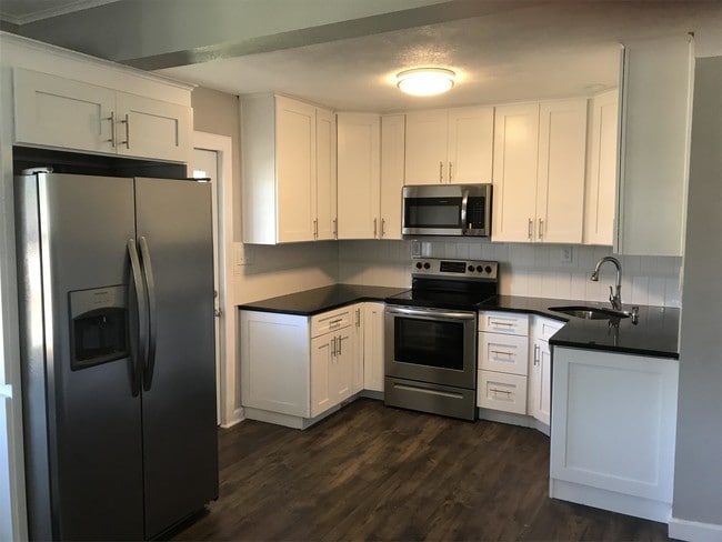 Building Photo - 815 Broadway Blvd