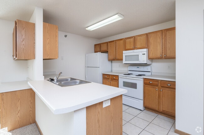 2BR, 1BA - 1,030SF - Kitchen