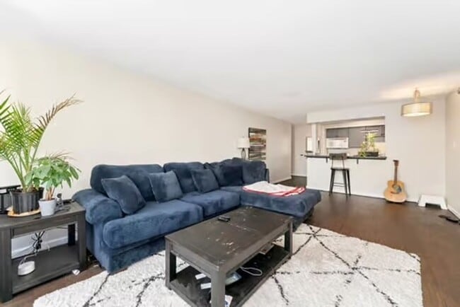 Building Photo - 1020 15th St Rental