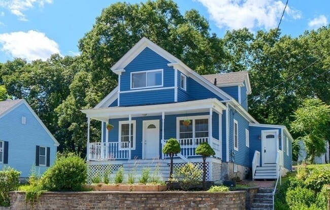 Photo - 142 E Meadow Rd